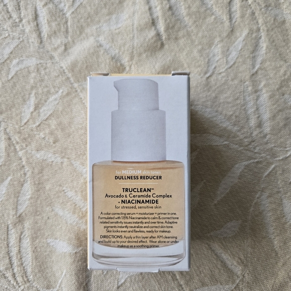 Covergirl Color Correcting Serum Moisturizer Primer - Medium Skin Tone - Picture 4 of 5